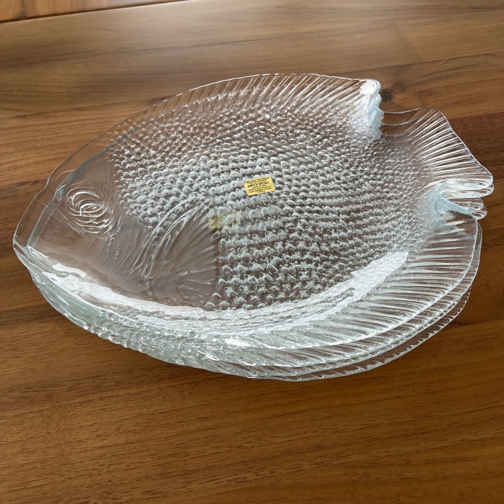 VINTAGE Arcoroc Poisson Fish Glass Plates Set of 4 Made France 70's 80's